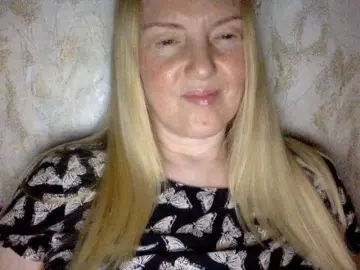 BlondyVio  live sex cam