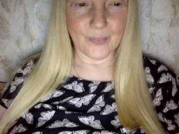 BlondyVio  live sex cam
