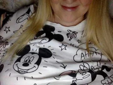 BlondyVio  live sex cam