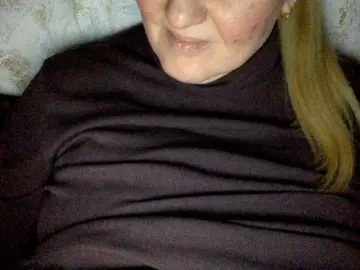 BlondyVio  live sex cam