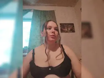 Denyse-Eliza  live sex cam