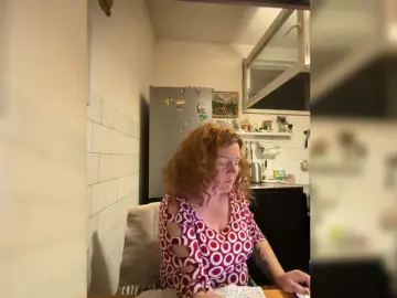 LadyReda  live sex cam