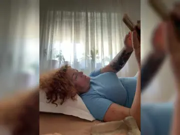 LadyReda  live sex cam