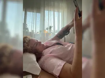 LadyReda  live sex cam