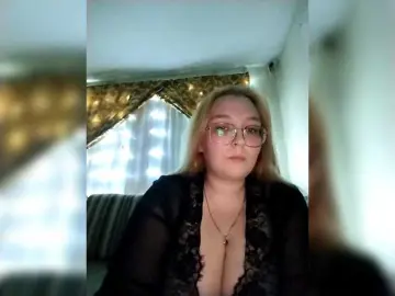 Lilit2  live sex cam