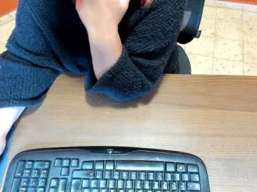 NikkiHollandxxx  live sex cam