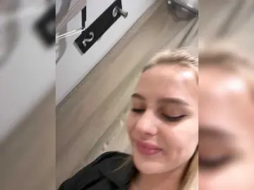 PrettyKatea  live sex cam