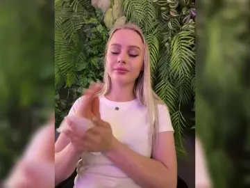 PrettyKatea  live sex cam