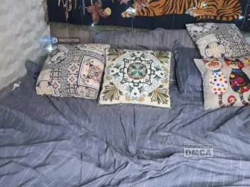 Dvenasti  live sex cam