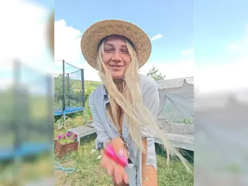 Dvenasti  live sex cam
