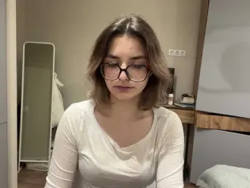 AlbaMihelcic  live sex cam