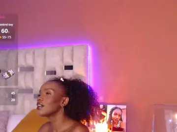Emily-knight  live sex cam