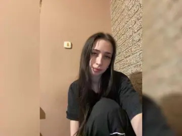 Kurama27  live sex cam