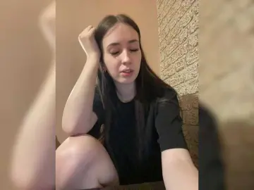 Kurama27  live sex cam