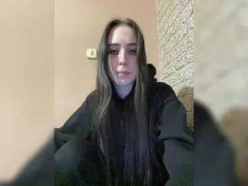 Kurama27  live sex cam