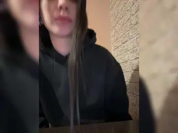 Kurama27  live sex cam