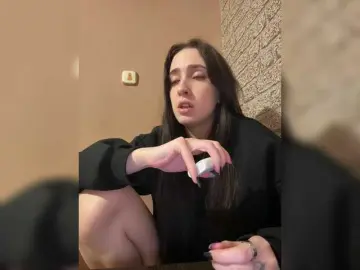 Kurama27  live sex cam