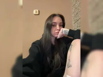 Kurama27  live sex cam