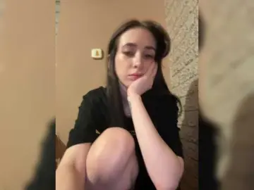 Kurama27  live sex cam