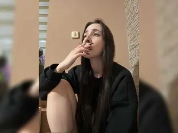 Kurama27  live sex cam