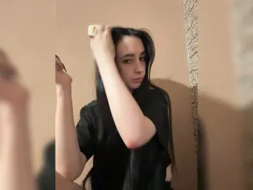 Kurama27  live sex cam