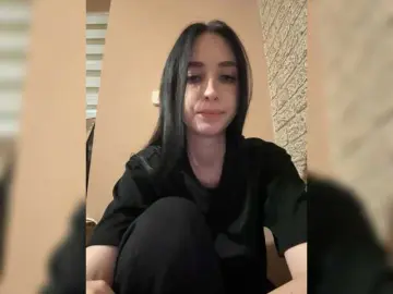 Kurama27  live sex cam
