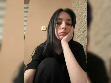 Kurama27  live sex cam