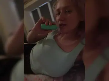 NiceWig  live sex cam