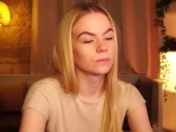 SnowwBarbie  live sex cam