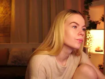 SnowwBarbie  live sex cam