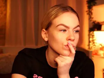 SnowwBarbie  live sex cam