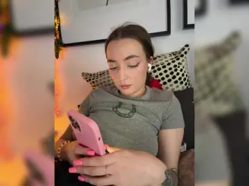 ChloeMeow  live sex cam