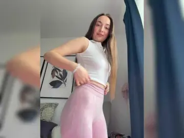 ChloeMeow  live sex cam