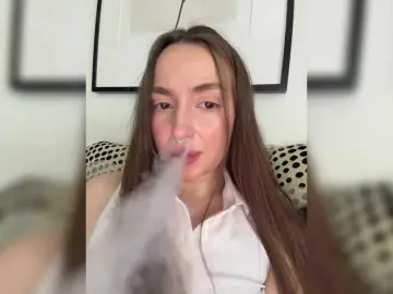 ChloeMeow  live sex cam