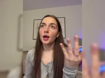 ChloeMeow  live sex cam
