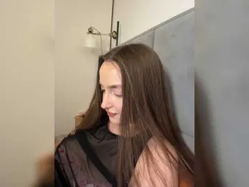 ChloeMeow  live sex cam
