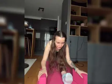 ChloeMeow  live sex cam