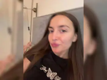 ChloeMeow  live sex cam