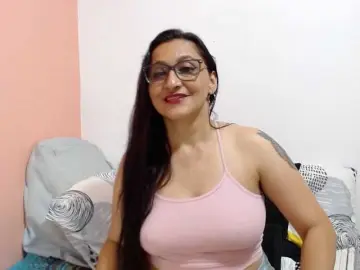 KarinaSuarez1  live sex cam