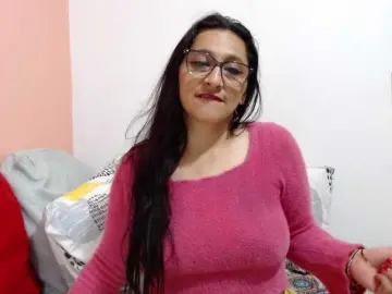 KarinaSuarez1  live sex cam