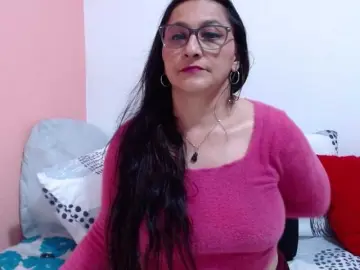 KarinaSuarez1  live sex cam