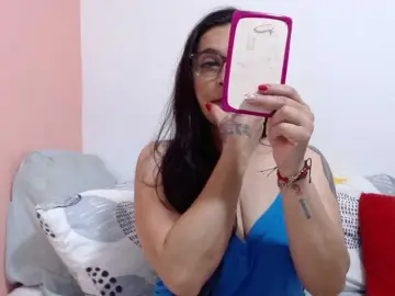 KarinaSuarez1  live sex cam