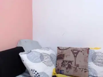 KarinaSuarez1  live sex cam