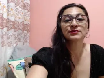 KarinaSuarez1  live sex cam