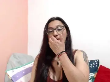 KarinaSuarez1  live sex cam