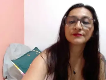 KarinaSuarez1  live sex cam