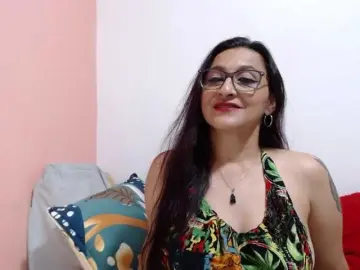 KarinaSuarez1  live sex cam