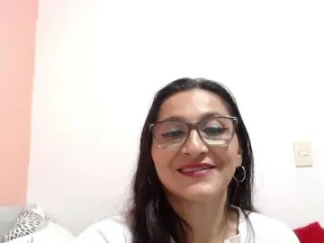 KarinaSuarez1  live sex cam