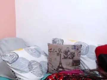 KarinaSuarez1  live sex cam