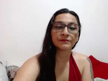 KarinaSuarez1  live sex cam